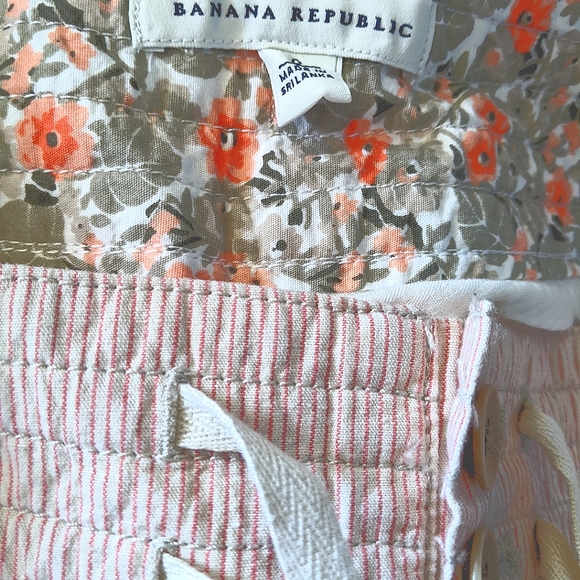 BANANA REPUBLIC micro pinstripe cuffed shorts - Picture 3 of 4